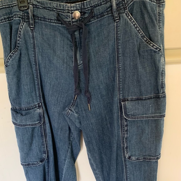 Chaps Denim Capris - Picture 5 of 6